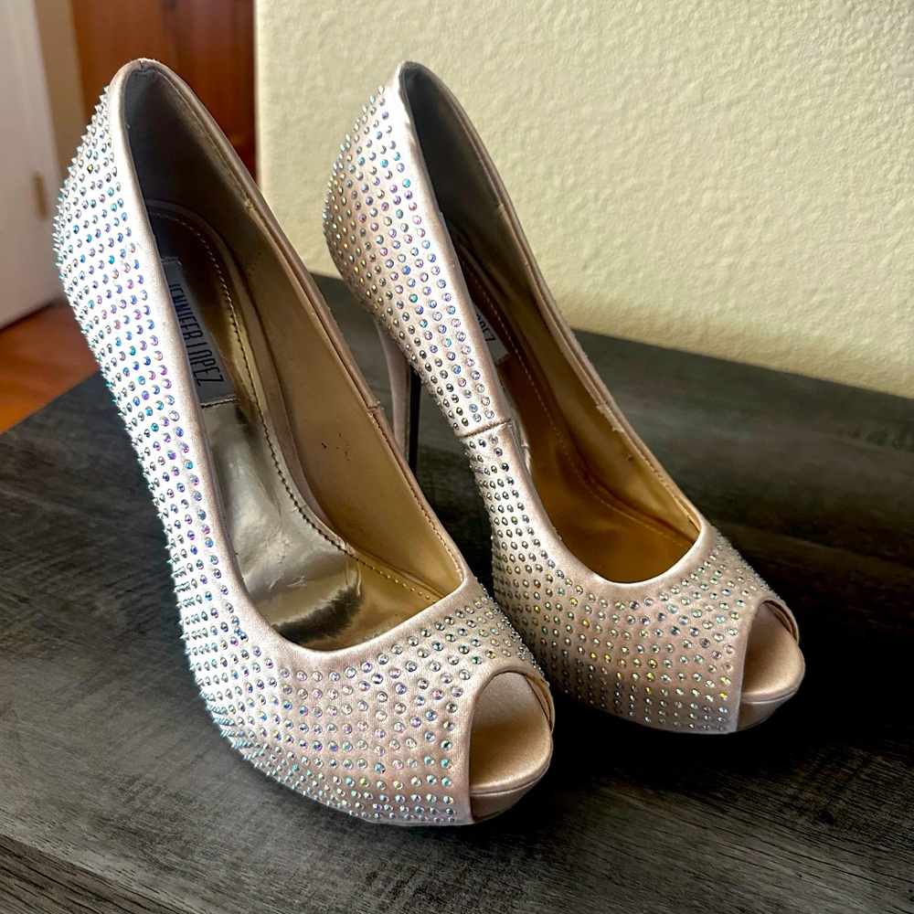 Jenifer Lopez Blingyblush high heels. Size 7.5
